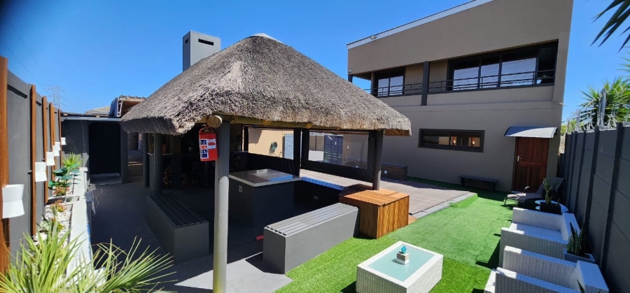 To Let 2 Bedroom Property for Rent in Jakarandas Western Cape